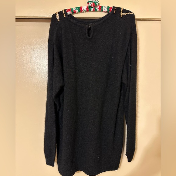 W.I.P women’s sweater - Picture 2 of 2